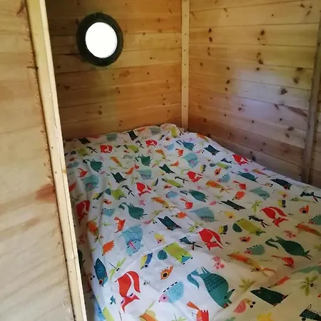 Truck & Pod Creative Nature Retreat. Bantry
